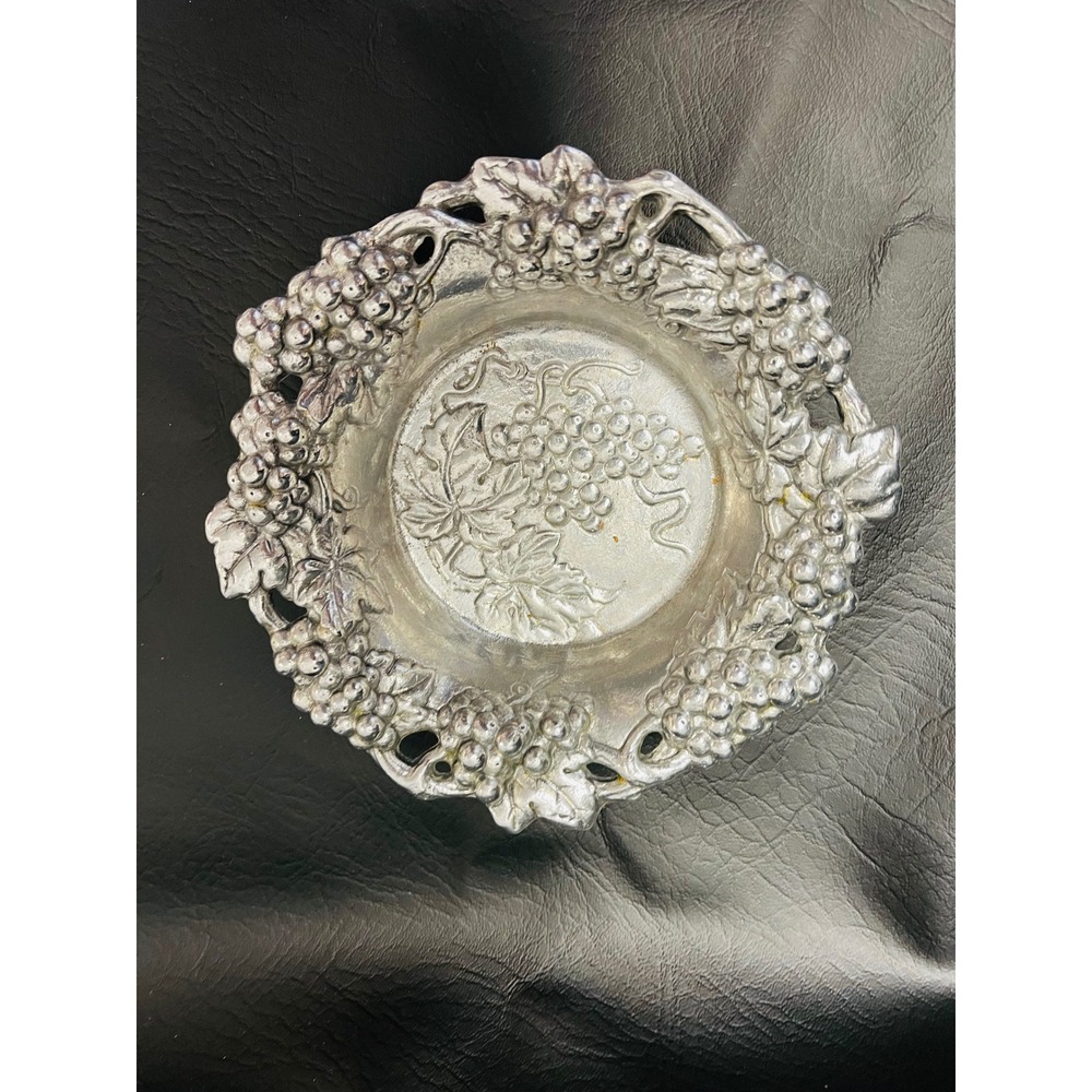 VTG Arthur Court Serving Dish Bowl Coaster Silver Metal Grape Vine Embossed 1995